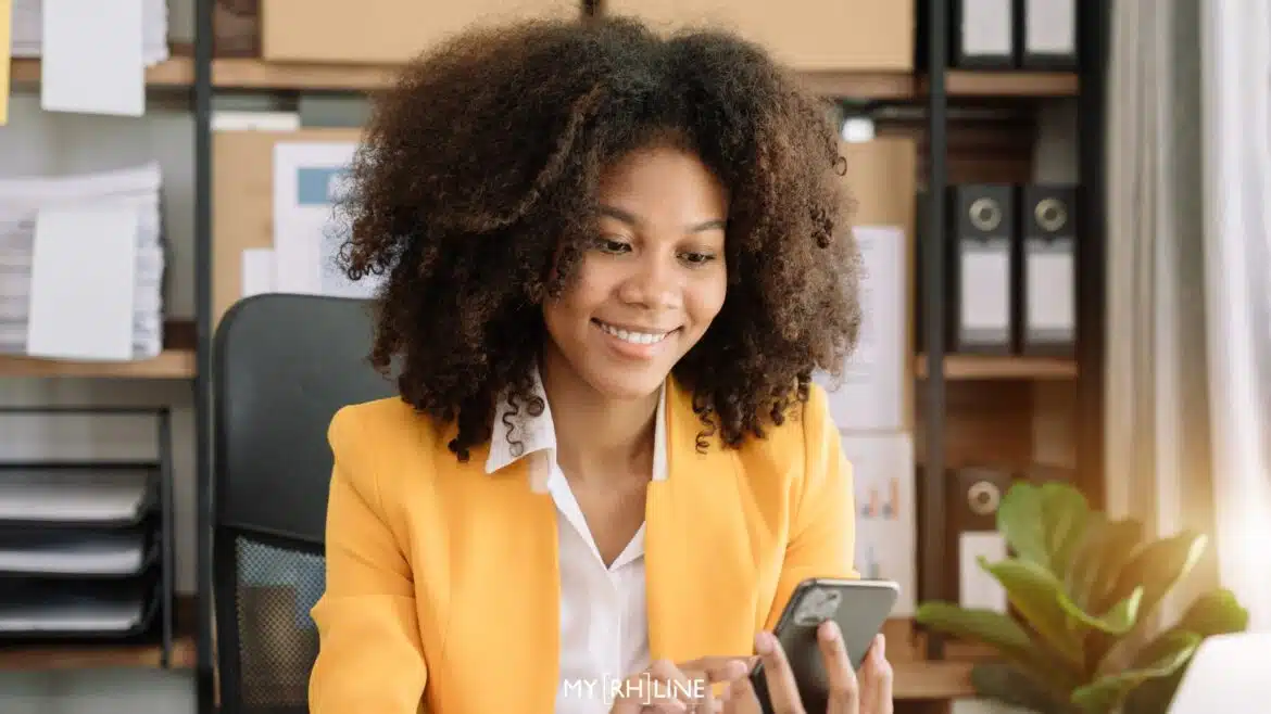 Don en entreprise la plateforme Be Cause réinvente l’engagement solidaire au travail Salariée qui utilise la plateforme Be Cause pour faire des dons grâce à son entreprise