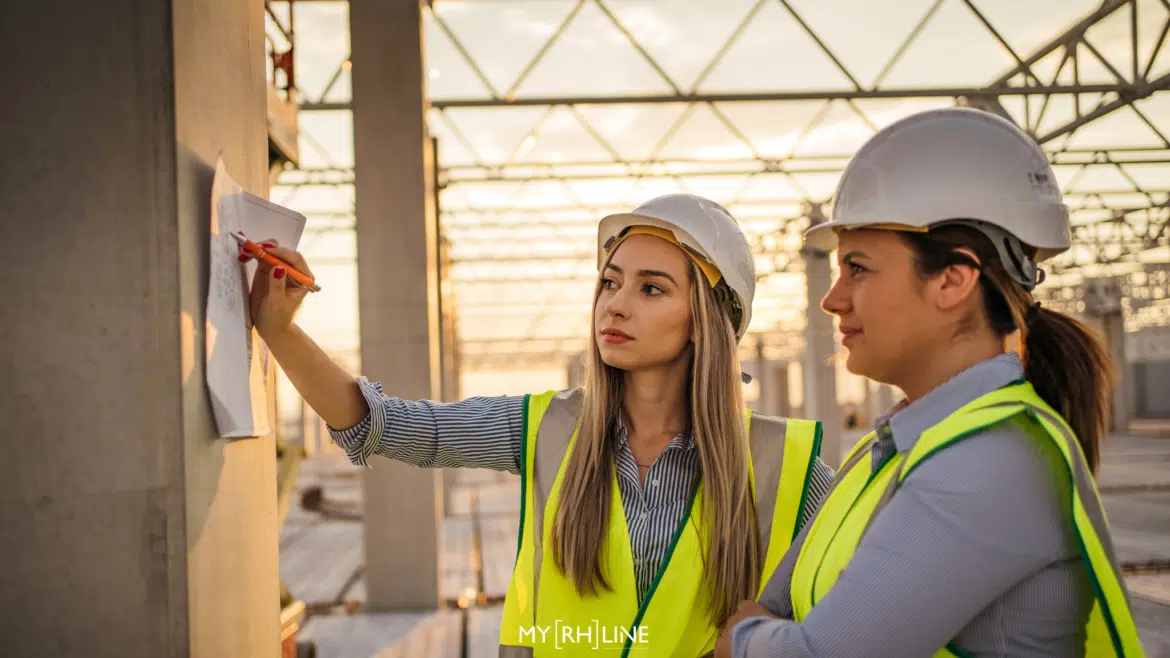Femmes ingénieures sur un chantier de construction
