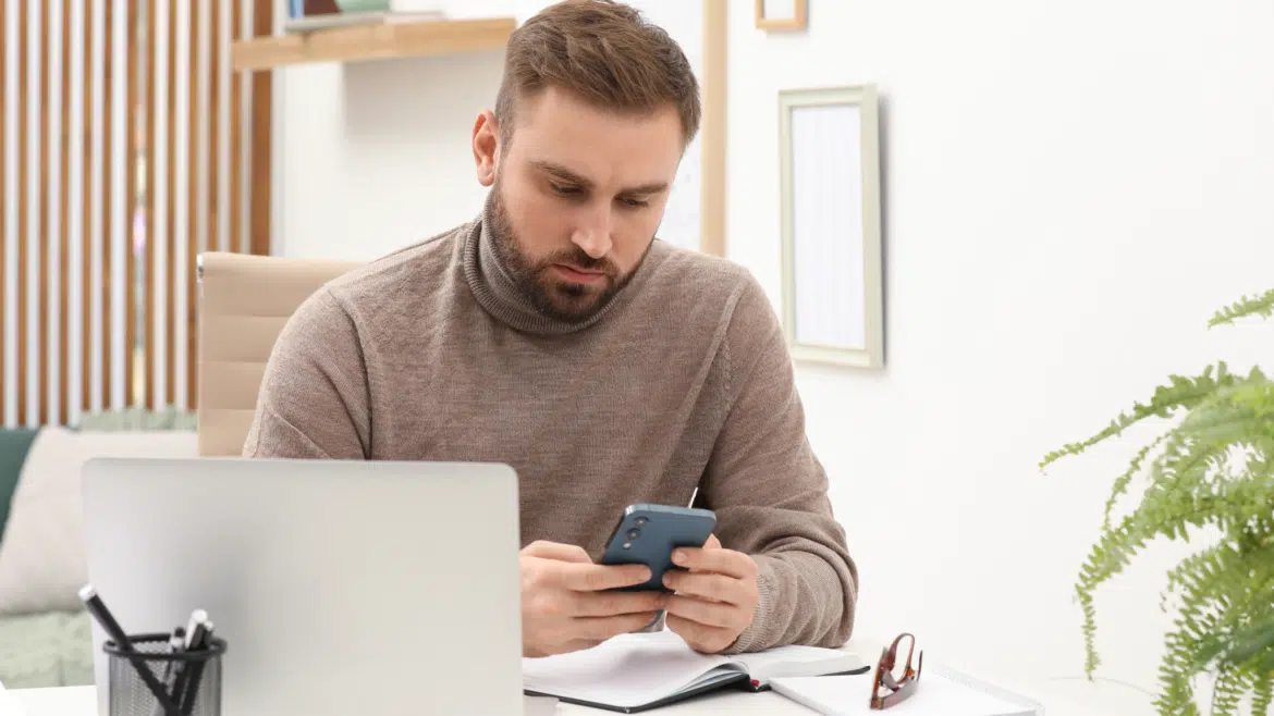 Collaborateur hyperconnecté (étude VerbaTeam sur l'hyperconnexion des salariés)