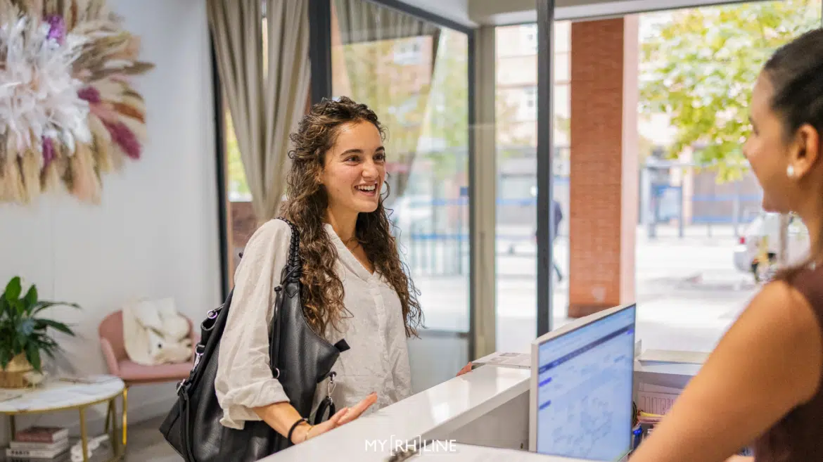 Entretien avec Stéphanie Baltz, DRH de HPC Capital, dans le magazine Enjeux RH (Fidélisation talent et management)