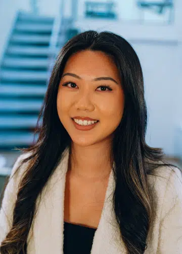Portrait de Laura XIA, responsable marketing offre GTA et IA chez Nibelis